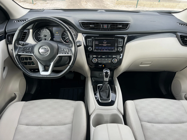 Nissan Qashqai 2.0 i - автомобили, коли, обяви за нови и употребявани 10