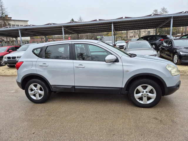Nissan Qashqai 1.5dci 106к.с Acenta 6 скорости - автомобили, коли, обяви за нови и употребявани 6
