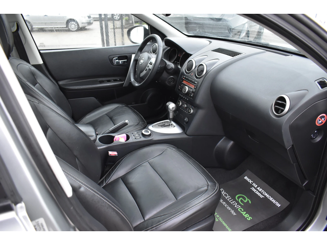 Nissan Qashqai 2.0i* 4x4* AUTOMAT* Сервизна книжка - автомобили, коли, обяви за нови и употребявани 10