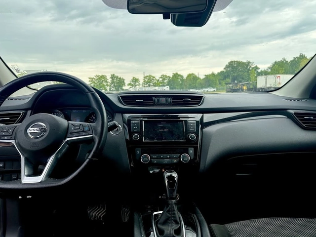 Nissan Qashqai SV* ПОДГРЕВ* КАМЕРА* М.ТОЧКА* KEYLESS* - автомобили, коли, обяви за нови и употребявани 7