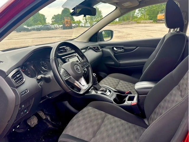 Nissan Qashqai SV* ПОДГРЕВ* КАМЕРА* М.ТОЧКА* KEYLESS* - автомобили, коли, обяви за нови и употребявани 9