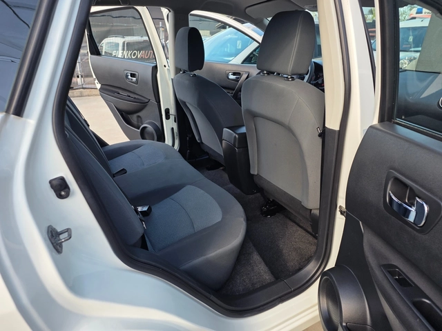 Nissan Qashqai 1.6i-117к.с EURO 5-КЛИМАТИК- ШВЕЙЦАРИЯ - автомобили, коли, обяви за нови и употребявани 13
