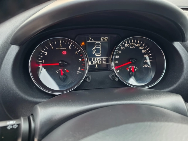 Nissan Qashqai 2.0i-141к.с EURO 5b- НАВИГАЦИЯ- ПАНОРАМА-ШВЕЙЦАРИЯ - автомобили, коли, обяви за нови и употребявани 8
