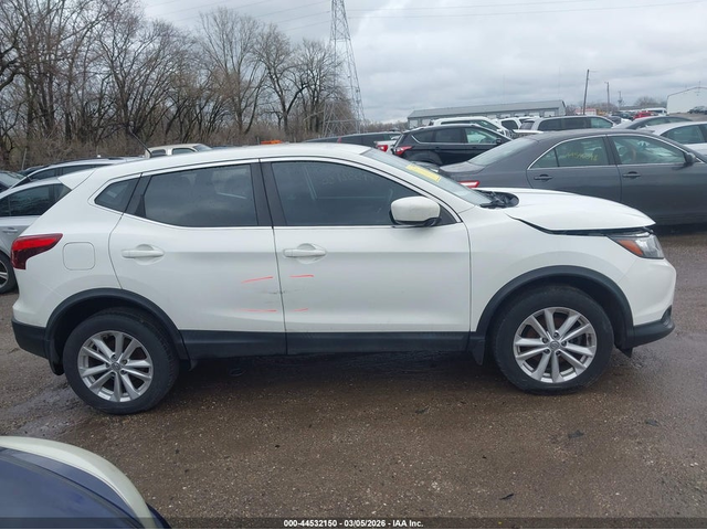 Nissan Rogue 2.0L I-4 DI, DOHC, VVT, 141HP All Wheel Drive - автомобили, коли, обяви за нови и употребявани 12