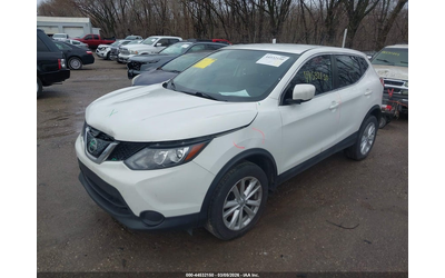nissan-rogue-2-0l-i-4-di-dohc-vvt-141hp-all-wheel-drive - 1
