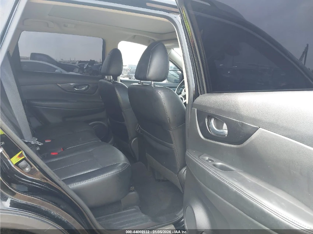 Nissan Rogue ПОДГРЕВ* BOSE* ПАНО* КАМЕРА* - автомобили, коли, обяви за нови и употребявани 8