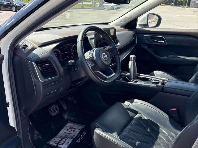 Nissan Rogue * Platinum * BOSE * PANO * CARPLAY - автомобили, коли, обяви за нови и употребявани 4