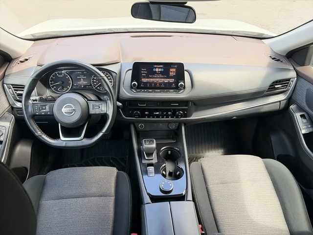 Nissan Rogue S AWD finished in Glacier White on Graphite cloth - автомобили, коли, обяви за нови и употребявани 15