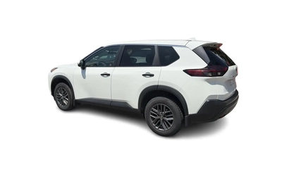 Nissan Rogue S AWD finished in Glacier White on Graphite cloth - автомобили, коли, обяви за нови и употребявани 7