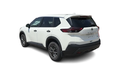 Nissan Rogue S AWD finished in Glacier White on Graphite cloth - автомобили, коли, обяви за нови и употребявани 8