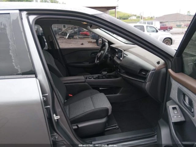 Nissan Rogue КАМЕРА| TOUCHSCREEN| KEYLESS| CARPLAY - автомобили, коли, обяви за нови и употребявани 4