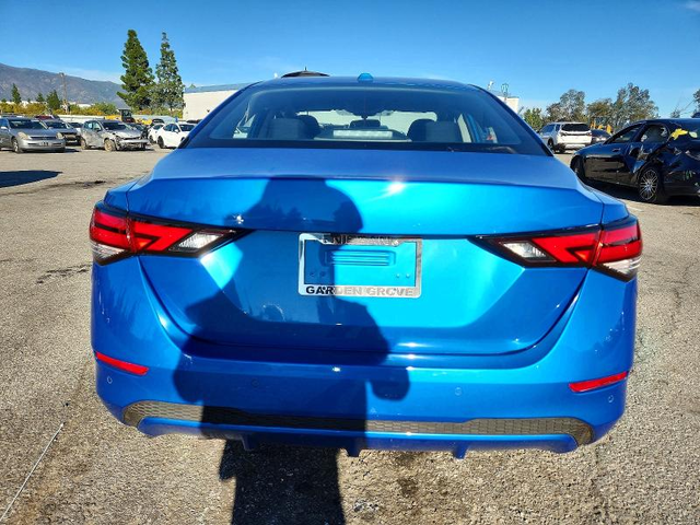 Nissan Sentra 2.0L 4 Front-wheel Drive - автомобили, коли, обяви за нови и употребявани 6