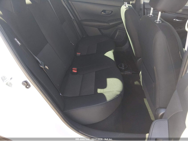 Nissan Sentra 2.0L I-4 DI, DOHC, VVT, 149HP Front Wheel Drive - автомобили, коли, обяви за нови и употребявани 7