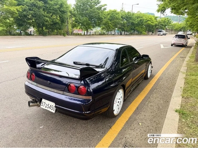 Nissan Skyline GTR - автомобили, коли, обяви за нови и употребявани 7