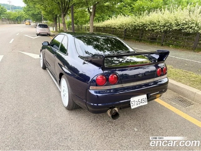 Nissan Skyline GTR - автомобили, коли, обяви за нови и употребявани 9
