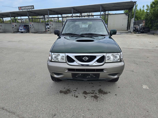 Nissan Terrano 2.7tdi/4x4/7места/klima - автомобили, коли, обяви за нови и употребявани 2