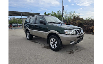 nissan-terrano-2-7tdi-4x4-7mesta-klima - 3