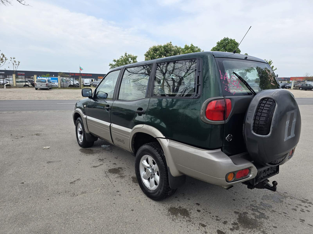 Nissan Terrano 2.7tdi/4x4/7места/klima - автомобили, коли, обяви за нови и употребявани 4