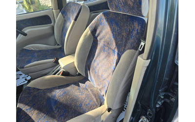 Nissan Terrano 2.7tdi/4x4/7места/klima - автомобили, коли, обяви за нови и употребявани 8