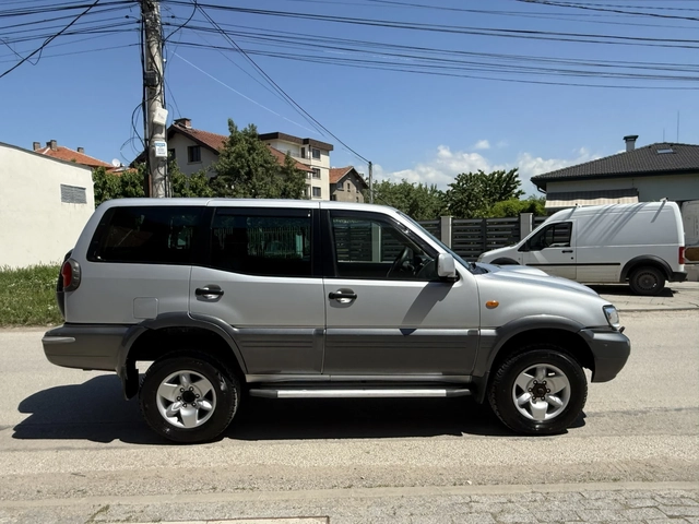 Nissan Terrano 2-3.0D-AVTOMAT-4Х4-ДЪЛГА БАЗА - автомобили, коли, обяви за нови и употребявани 3