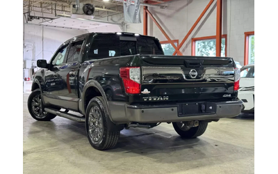 nissan-titan-crew-cab - 2