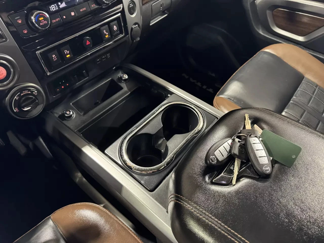 Nissan Titan crew cab 2019| PLATINUM| V8| 360| CARPLAY| - автомобили, коли, обяви за нови и употребявани 6