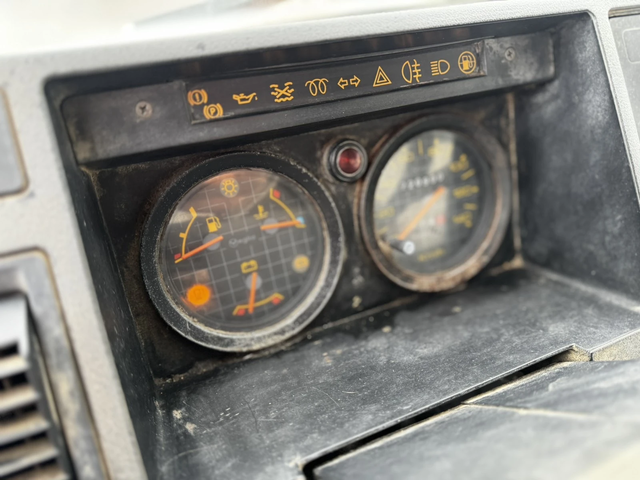 Nissan Trade 2.8D - автомобили, коли, обяви за нови и употребявани 10