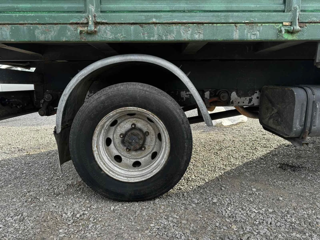 Nissan Trade 2.8D - автомобили, коли, обяви за нови и употребявани 12