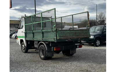 Nissan Trade 2.8D - автомобили, коли, обяви за нови и употребявани 8