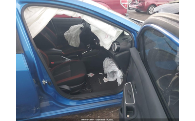 nissan-versa-1-6l-i-4-dohc-vvt-122hp-front-wheel-drive - 4