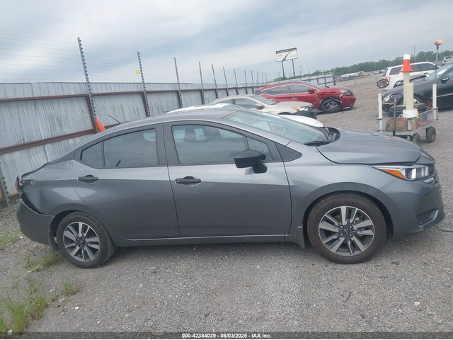 Nissan Versa 1.6L I-4 DOHC, VVT, 122HP Front Wheel Drive - автомобили, коли, обяви за нови и употребявани 12