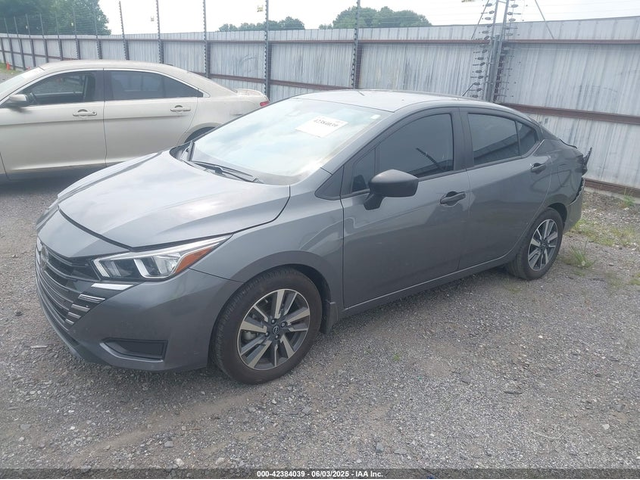 Nissan Versa 1.6L I-4 DOHC, VVT, 122HP Front Wheel Drive - автомобили, коли, обяви за нови и употребявани 1