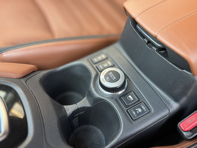 Nissan X-trail 2.0 D 4x4 177кс Оранжев Салон - автомобили, коли, обяви за нови и употребявани 16