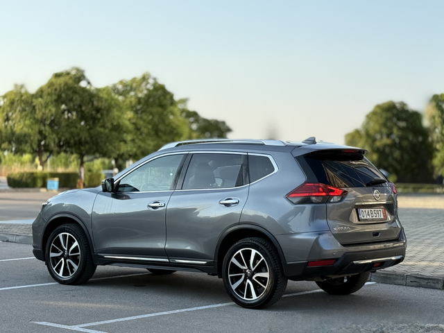 Nissan X-trail 2.0 D 4x4 177кс Оранжев Салон - автомобили, коли, обяви за нови и употребявани 4