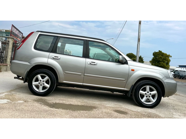 Nissan X-trail 2.2D 115HP 4WD - автомобили, коли, обяви за нови и употребявани 4