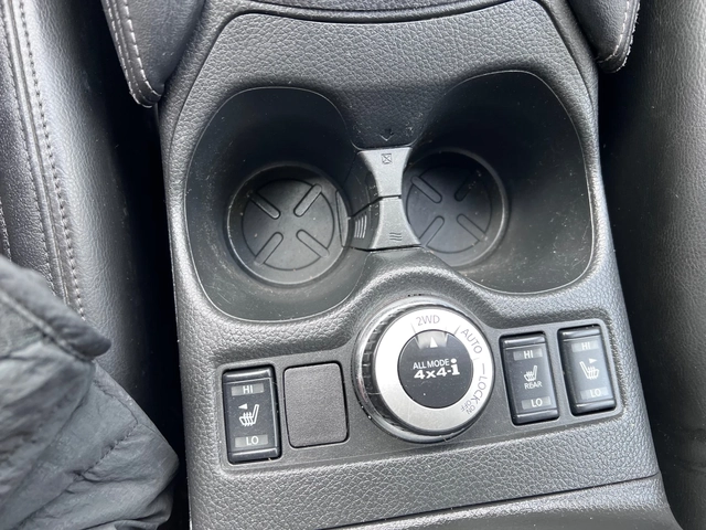 Nissan X-trail 1.7 dci Tekna 4x4 automatic Facelift - автомобили, коли, обяви за нови и употребявани 15