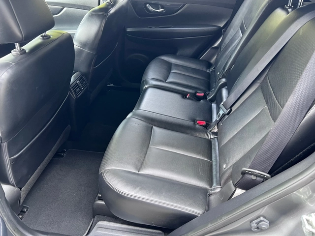 Nissan X-trail 1.7 dci Tekna 4x4 automatic Facelift - автомобили, коли, обяви за нови и употребявани 9