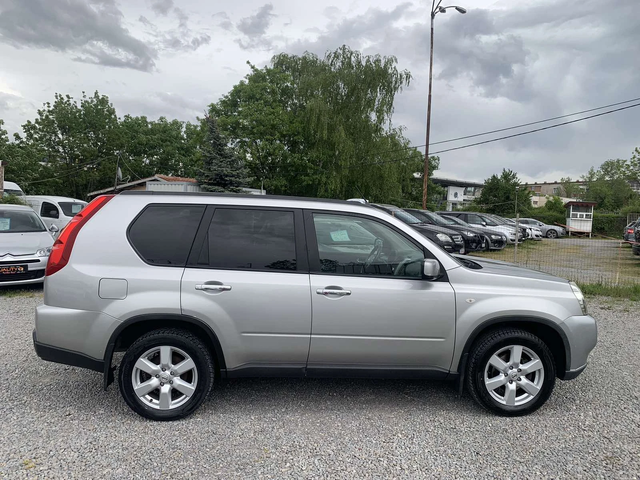 Nissan X-trail Nissan X-trail 2.5i/17k.c - автомобили, коли, обяви за нови и употребявани 3