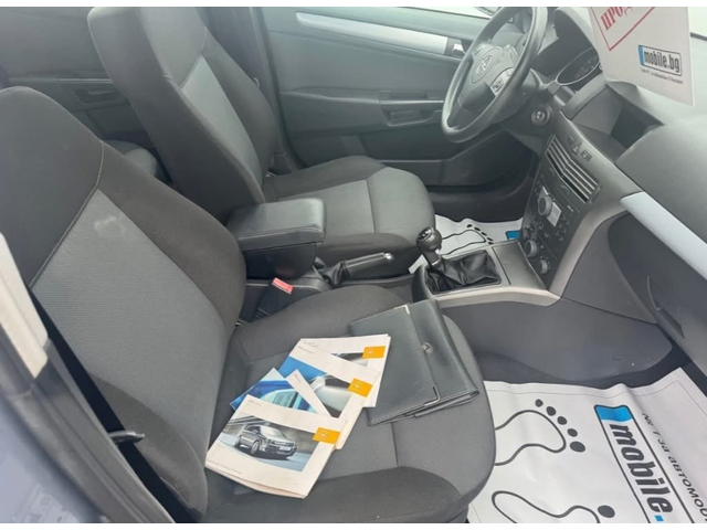 Opel Astra 1.4i - автомобили, коли, обяви за нови и употребявани 10