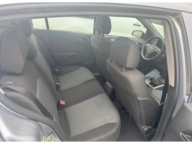 Opel Astra 1.4i - автомобили, коли, обяви за нови и употребявани 12
