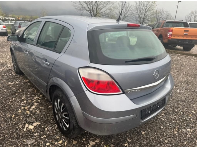 Opel Astra 1.4i - автомобили, коли, обяви за нови и употребявани 4