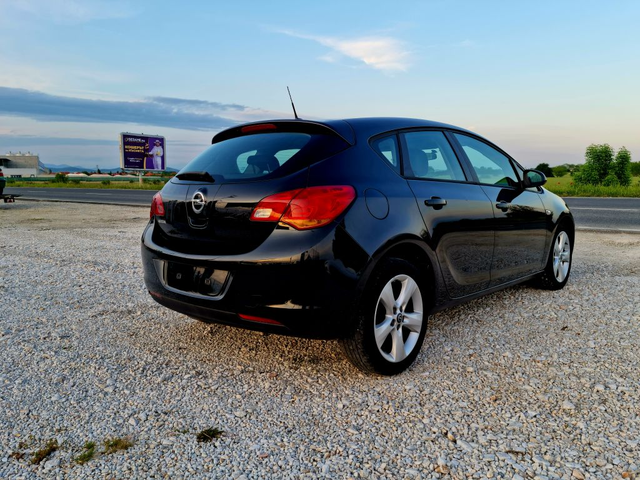 Opel Astra 1.6i Metan Evro 5 - автомобили, коли, обяви за нови и употребявани 5
