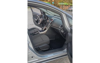 Opel Astra 1.7cdti - автомобили, коли, обяви за нови и употребявани 6