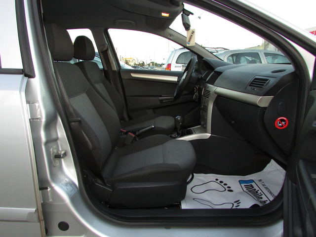 Opel Astra 1.7CDTi EURO4 - автомобили, коли, обяви за нови и употребявани 8