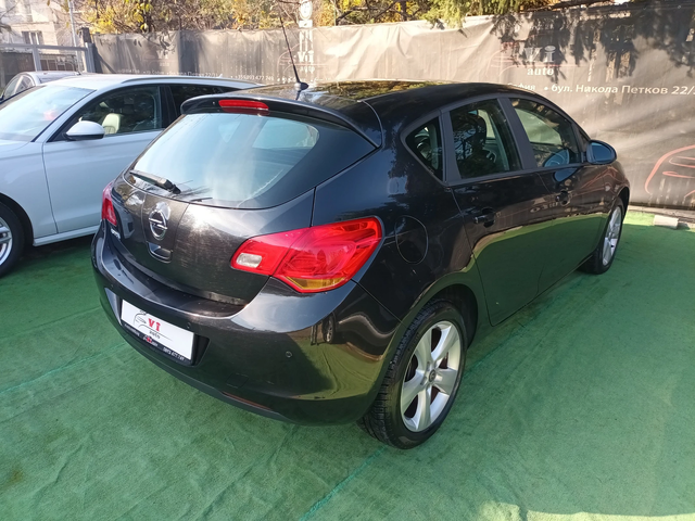 Opel Astra 1.4/100к.с./КЛИМАТРОНИК - автомобили, коли, обяви за нови и употребявани 3