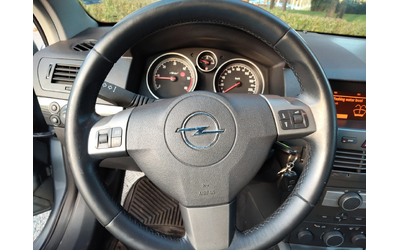 Opel Astra GTC 1, 9d 150ps 6ck - автомобили, коли, обяви за нови и употребявани 10