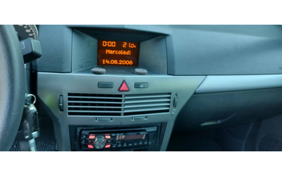 Opel Astra GTC 1, 4i 90ps - автомобили, коли, обяви за нови и употребявани 8