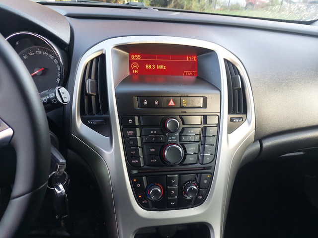 Opel Astra 1, 7D МНОГО ХУБАВА - автомобили, коли, обяви за нови и употребявани 8