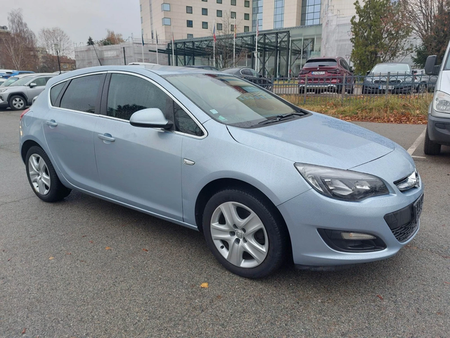Opel Astra 1, 6D  FACELIFT - автомобили, коли, обяви за нови и употребявани 1