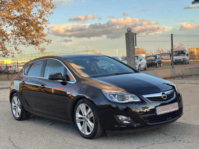 Opel Astra 1.6TURBO 180кс * ПЕРФЕКТЕН* - автомобили, коли, обяви за нови и употребявани 6